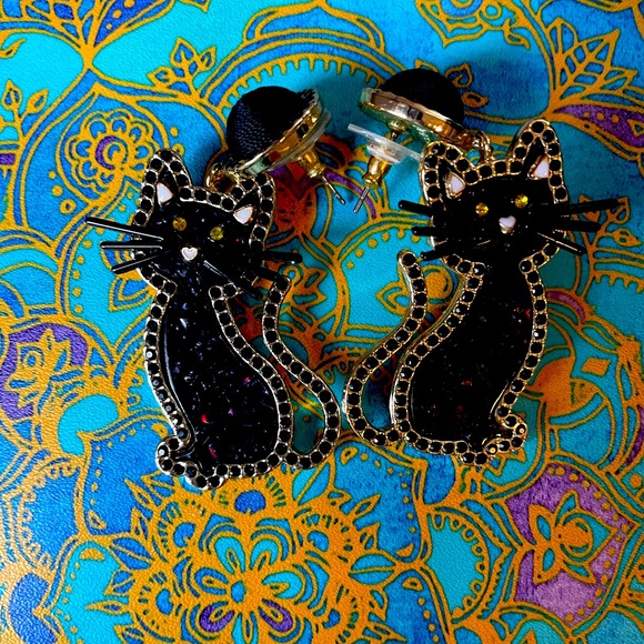 NWOT BAUBLEBAR BLACK CAT EARRINGS - Picture 2 of 3